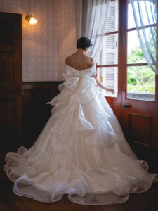 Bellezzabella（ベレッツァベッラ）フォルトゥーナ with ガザールショール - OD-681：ブライダルハウスささき：本店（山形市）