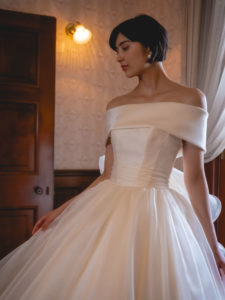 Bellezzabella（ベレッツァベッラ）フォルトゥーナ with ガザールショール - OD-681：ブライダルハウスささき：本店（山形市）